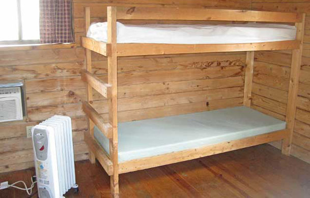 1 room rustic cabin rental bunkbeds