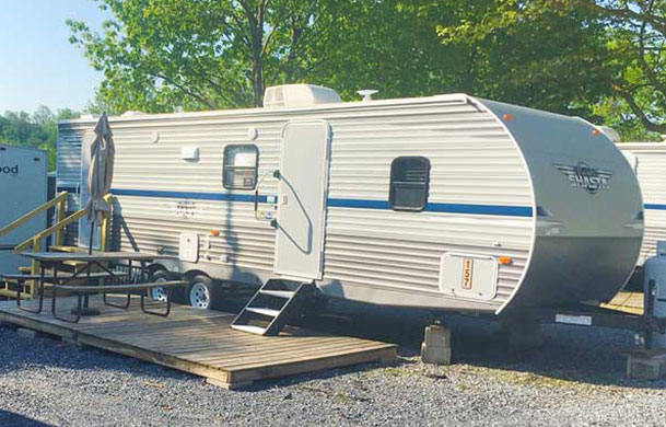 Prime RV rental exterior campsite